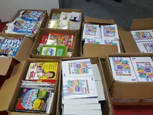 Köy okulları için 6 günde 9 koli kitap toplandı