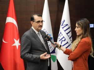 Bakan Dönmez: "Bazı sahaların ruhsat devir ihalesini yaptık"