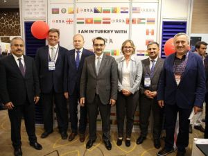 Bakan Dönmez: "Sektörün enerji piyasasına güveni devam ediyor"