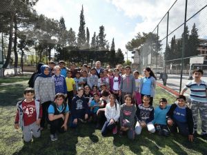 Okul bahçeleri spor alanına dönüştü