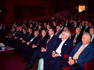 Türk Halk Müziği ve folklorunun üstadı Muzaffer Sarısözen vefatının 55. yılında düzenlenen sempozyumda anıldı