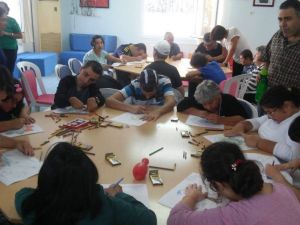 Kuşadası Engelliler Köyü’nde mandala boyama etkinliği