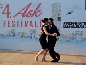 Çeşme’de Aşk Havası Esti