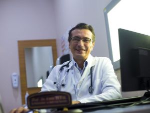 Böbrek hastalığının en büyük nedeni şeker hastalığı ve hipertansiyon