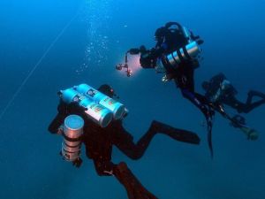 Denizin 65 metre derinliğinde 250 yıllık Rus savaş gemisi bulundu