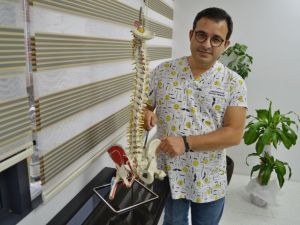 Uzman Fizyoterapist Söylemez: "Kuaförde boyun fıtığı oluyoruz"