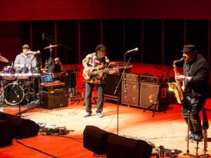 "1 Festival İzmir"de Victor Wooten rüzgarı