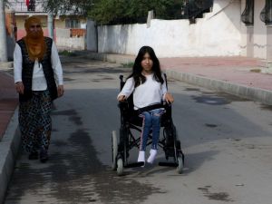 Engelli çocuğun yüzü büyükşehirle güldü