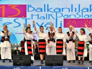 Atatürk’ün mirası Balkanlılar Halk Dansları Festivali başladı