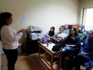 Şaphane’de işaret dili kursu açıldı