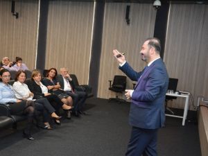 BEDAŞ’tan çalışanlarına meme kanserine yönelik bilinçlendirme semineri