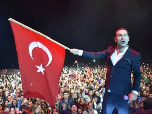 Ferhat Göçer Çorlu’da sahne aldı