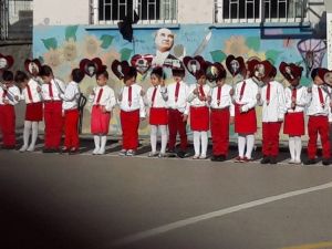 Minikler Cumhuriyet Bayramı’nı coşkuyla kutladı