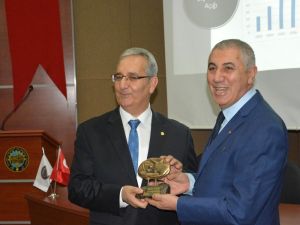 Prof. Dr. Küçüközmen ekonomideki son gelişmeleri değerlendirdi