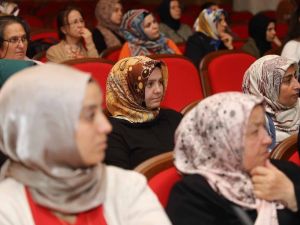 "Annedeki tedirginlik, şüphe ve stres süt yapımını azaltıyor”