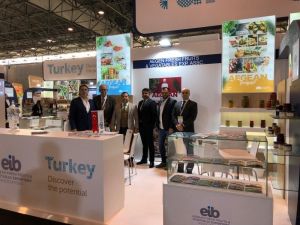 Ege meyve ve sebzeleri Fransa pazarında tanıtıldı