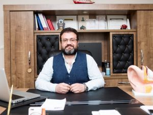 Burun estetiğinde yüz simetrisi ve altın oran kombinasyonu