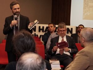 İbn Haldun Üniversitesi’nde kolokyum ve rektör çayı serisi başladı