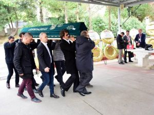 Ünlü oyuncu Mehmet Günsür’un acı günü