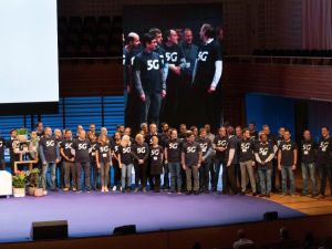 Canlı ağ üzerinden 5G NR Sub-6 Gghz OTA bağlantısı