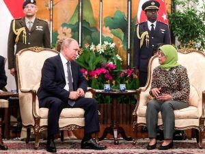 Rusya Devlet Başkanı Putin, Singapurlu mevkidaşı Yakup ile bir araya geldi