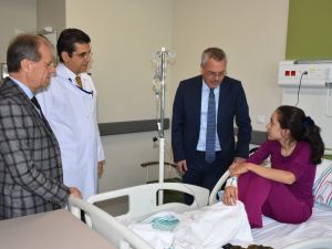 Vali Deniz Manisa Şehir Hastanesinde incelemelerde bulundu