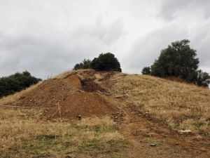 Ödemiş’te 2 bin 500 yıllık tümülüs bulundu