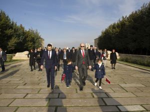 Bahçeşehir Koleji öğrencilerinden Anıtkabir’e ziyaret