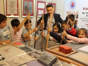 SİMURG’lu çocuklar kağıdın tarihsel gelişimine tanıklık ettiler