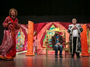 Büyükşehir binlerce seyirciyi tiyatroyla buluşturuyor