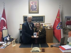 Şehit Kütüphanesine ünlü desteği