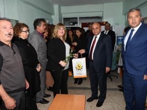 Başkan Hasan Arslan öğretmenleri kutladı
