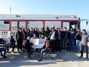 Ülkücü gençler 3,5 yaşındaki Öykü için kan verdi