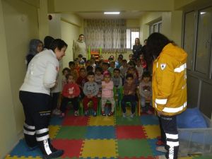 Şehzadeler’in minikleri 112’nin önemini öğrendi