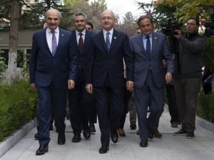 Kılıçdaroğlu-Karamollaoğlu görüşmesi başladı