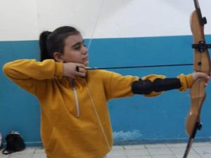 Şehitler Ortaokulu okçulukla tanışıyor