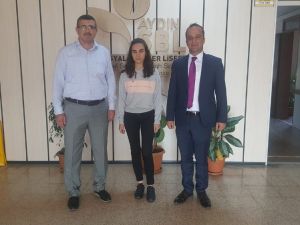 Aydınlı Damla Türkiye birincisi oldu