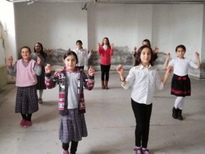 Kütahya yöresel oyunları öğrencilere de öğretiliyor