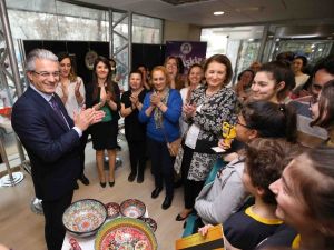 Karşıyaka Belediyesi ‘kültür merkezi’ gibi