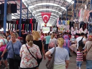 Kadınlar yüzde 40-70 indirimlere dayanamıyor