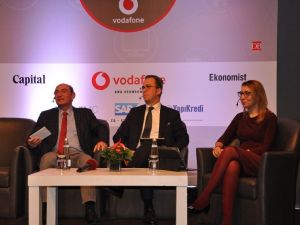 Endüstri 4.0 Zirvesi’nde yeni iş yapma modelleri ve üretim metotları konuşuldu