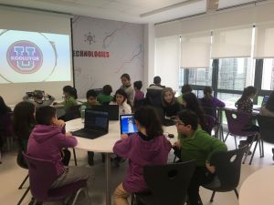 Öğrenciler ‘kardeş okul’ ile birlikte geleceğin dilini öğreniyor