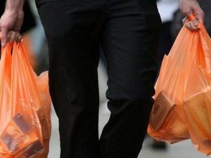 Bir yılda 5 trilyon plastik poşet tüketildi