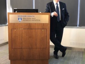 Türk hekim Harvard’ta tecrübelerini paylaştı