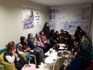 Palyatif hasta ve hasta yakınlarına öğrencilerden müzikli moral