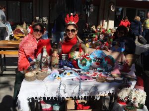 Velilerin düzenlediği kermese yoğun ilgi