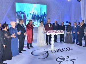 Başkan Sarıalioğlu çiftlerin mutluluğuna ortak oluyor