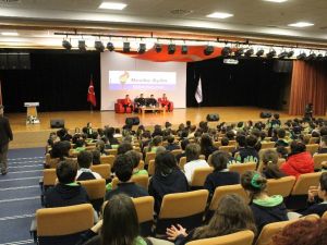 Türkiye Ampute Milli Takımı oyuncuları, Nesibe Aydın öğrencileriyle buluştu