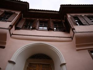 Kula’da tarihi bir yapı daha yeniden can buluyor