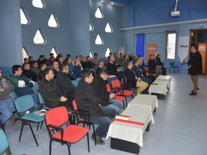 Salihli’de hayvan besleme ve hastalıkları anlatıldı